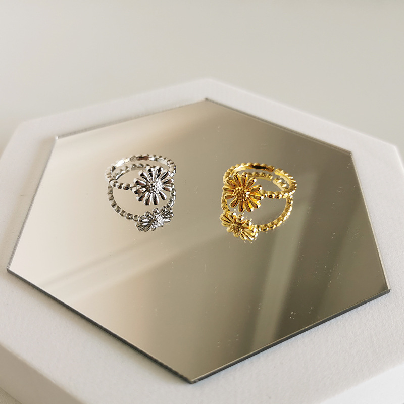 Fashion Flower Petal Ring Female S925 Sterling Silver New Tide Simple Temperament Cool Wind Rings
Fashion Flower Petal Ring Female S925 Sterling Silver New Tide Simple Temperament Cool Wind Rings