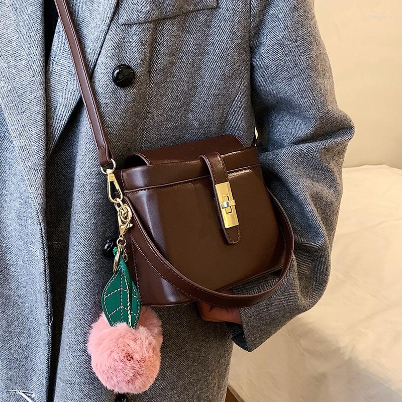 Evening Bags Winter Style Fashion Luxury Women Messenger Bag Retro Solid Color Portable Bucket Casual All-match Mini Shoulder, Brown
Evening Bags Winter Style Fashion Luxury Women Messenger Bag Retro Solid Color Portable Bucket Casual All-match Mini Shoulder, Brown