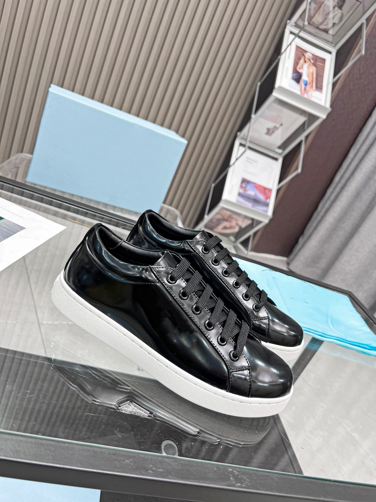 2023 new top Hot Luxury Designer Men Causal Shoes Fashion Woman Leather Lace Up Platform Sole Sneakers White mens womens 0502, 02
2023 new top Hot Luxury Designer Men Causal Shoes Fashion Woman Leather Lace Up Platform Sole Sneakers White mens womens 0502, 02