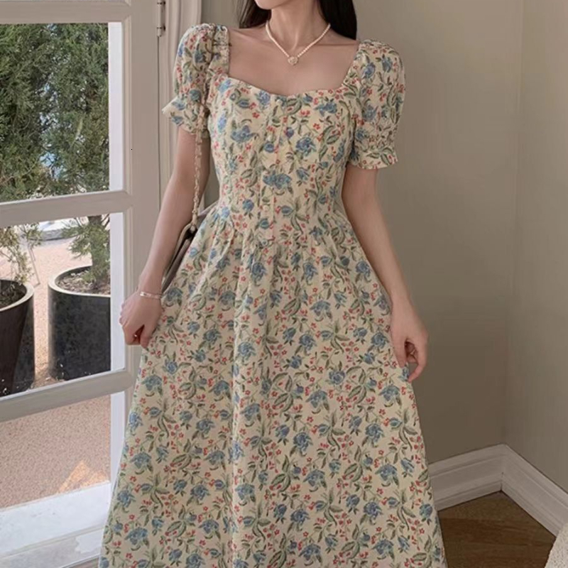 Party Dresses Summer Mori Girl Style Small Fresh Floral Dress Womens French Gentle Fashion Square Collar Chiffon Shortsleeved 230508