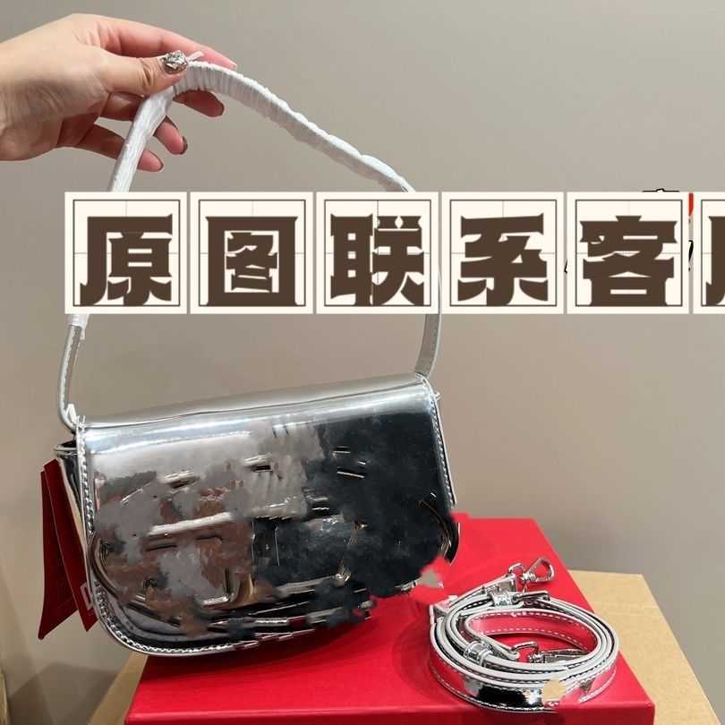 Waist Bags Niche Design 2023 New Product Single Shoulder Crossbody Underarm Ding Dang Bag Fashion Portable Celebrity Small Square Bag for Womenwmao, Silver
Waist Bags Niche Design 2023 New Product Single Shoulder Crossbody Underarm Ding Dang Bag Fashion Portable Celebrity Small Square Bag for Womenwmao, Silver