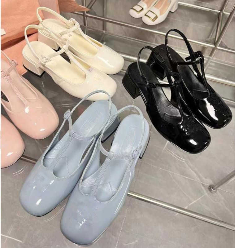 Women sandals and shoes thick soles shoes new Retro fashion small leather shoes Black Thick platform women's shoes
Women sandals and shoes thick soles shoes new Retro fashion small leather shoes Black Thick platform women's shoes