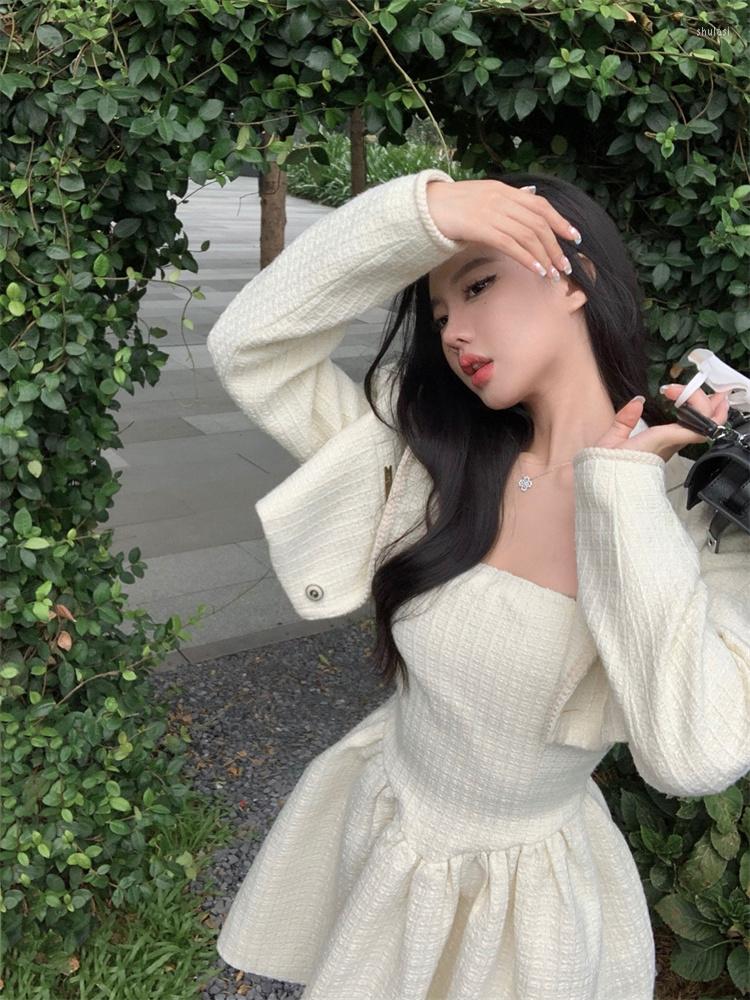 Work Dresses Autumn Elegant Women Two Piece Suit Winter Vintage Style Cropped Tweed Jacket Strapless Mini Dress Sets Sweet 2 Pieces, Only jacket
Work Dresses Autumn Elegant Women Two Piece Suit Winter Vintage Style Cropped Tweed Jacket Strapless Mini Dress Sets Sweet 2 Pieces, Only jacket