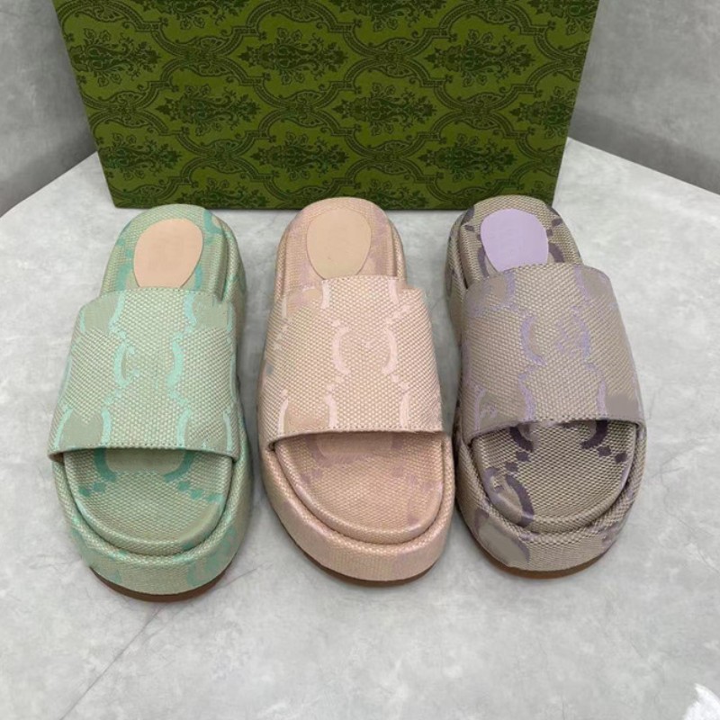 2023 logo slipper womens fashion embroidered canvas designer slides slip on slippers girls 60mm Canvas covered platform sandals embroidery Double G Thick Bottom, Bga7151
2023 logo slipper womens fashion embroidered canvas designer slides slip on slippers girls 60mm Canvas covered platform sandals embroidery Double G Thick Bottom, Bga7151