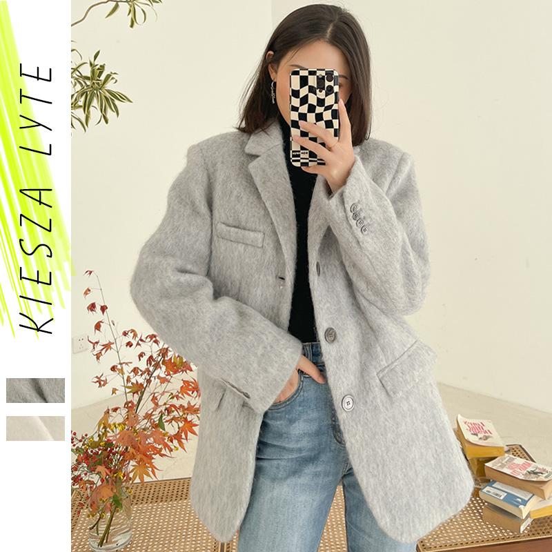 Fur New White Grey Woolen Suiting Coat For Winter 2022 Warm Women's Casual Woolen Overcoat Jackets
Fur New White Grey Woolen Suiting Coat For Winter 2022 Warm Women's Casual Woolen Overcoat Jackets