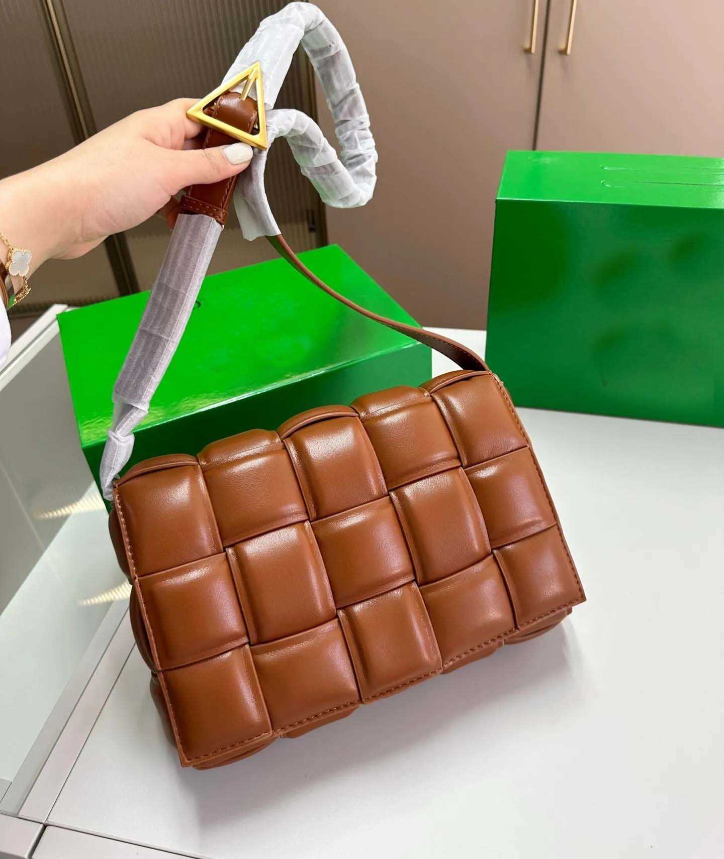 Crossbody Bags Wallet for Women Brand Designer Shoulder Clutch Strap Fashion Single Messengers Purses 220712, Brown
Crossbody Bags Wallet for Women Brand Designer Shoulder Clutch Strap Fashion Single Messengers Purses 220712, Brown