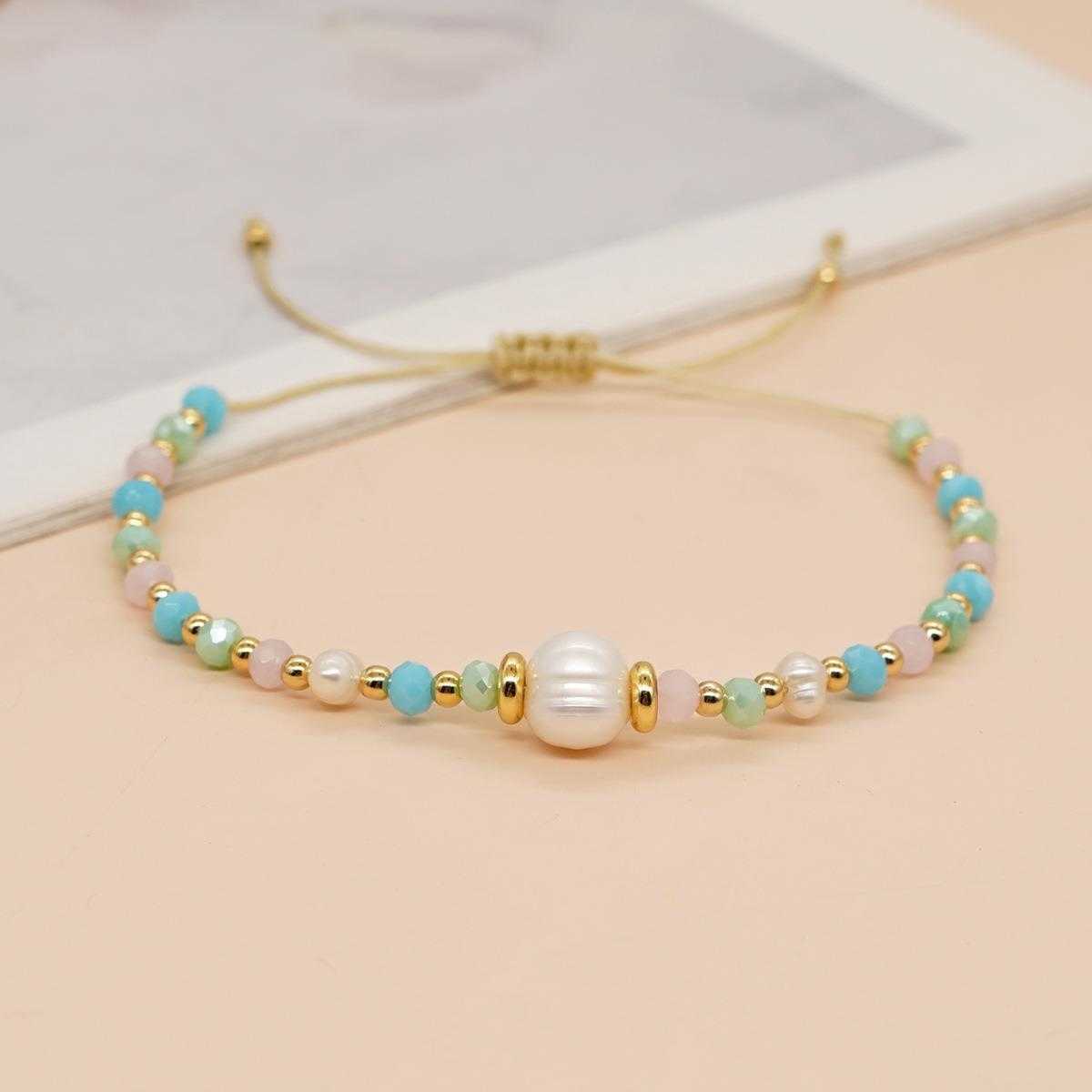 Retro Minority Strands Baroque Style Golden Balls Bead Handmade Beaded Natural Pearl Womens Bracelet
Retro Minority Strands Baroque Style Golden Balls Bead Handmade Beaded Natural Pearl Womens Bracelet