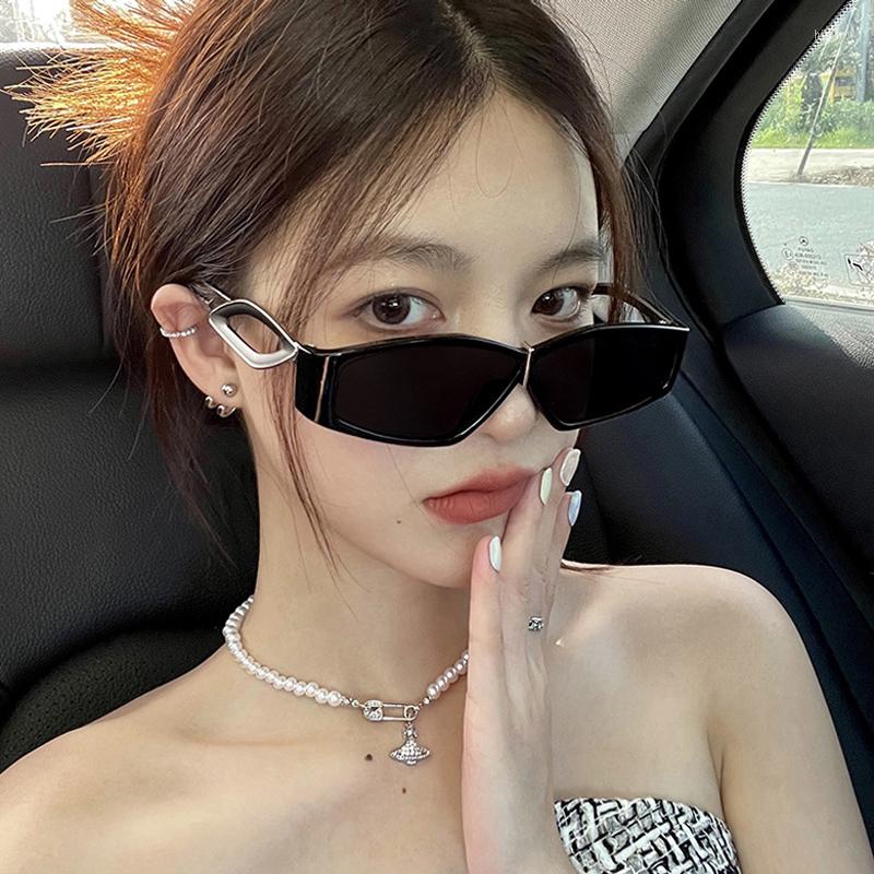 Sunglasses Women Y2K Super Cool Irregular Designer Retro Small Frame Girl Glasses Party Bar Eyewear
Sunglasses Women Y2K Super Cool Irregular Designer Retro Small Frame Girl Glasses Party Bar Eyewear