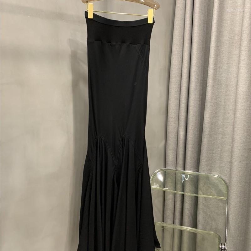 Skirts Women' Patchwork Ribbed Waist Asymmetric Pleated Long Skirt, Black
Skirts Women' Patchwork Ribbed Waist Asymmetric Pleated Long Skirt, Black