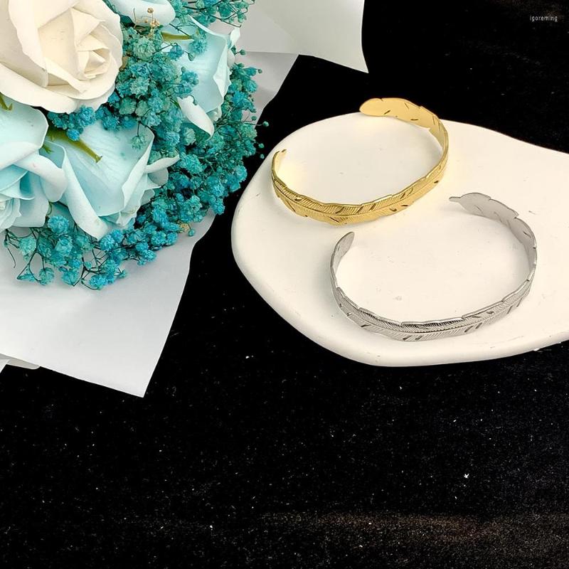 Bangle Leaf Cuff Bracelets For Women Punk Personality Open Bracelet Pulseiras Pulseira Feminin Wideth Hand Jewelry
Bangle Leaf Cuff Bracelets For Women Punk Personality Open Bracelet Pulseiras Pulseira Feminin Wideth Hand Jewelry