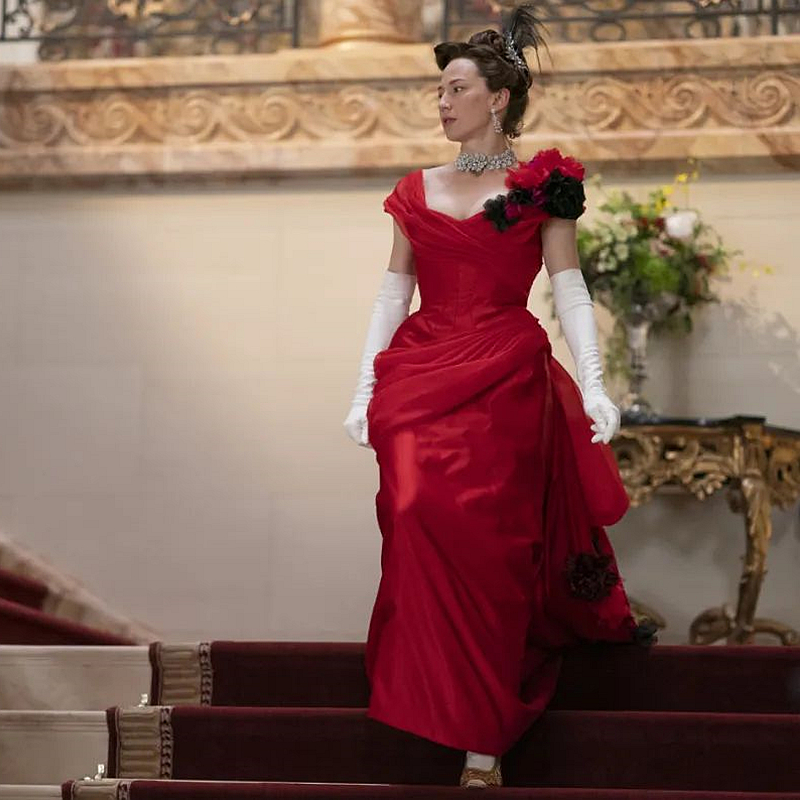 Elegant Red Formal Evening Dresses Ruched Hand Made Flowers Appliques Off Shoulder Long Satin Prom Dress For Women 2023 Vintage Celebrity Party Gowns