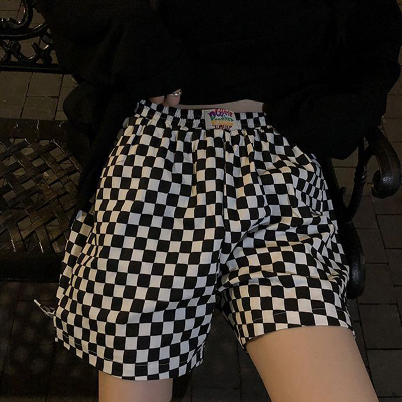 Women's Shorts Elastic waist plaid shorts Woman's Korean fashion wide leg shorts woman Casual simple straight short pants woman Summer 230509, Black
Women's Shorts Elastic waist plaid shorts Woman's Korean fashion wide leg shorts woman Casual simple straight short pants woman Summer 230509, Black
