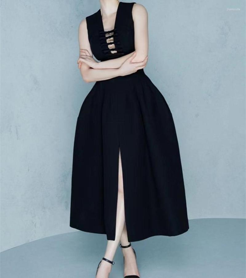 Casual Dresses Fashion Runway Summer Black Party Midi Vestidos 2023 Elegant Women Sleeveless Hollow Out Bow Deco Slim Waist Split
Casual Dresses Fashion Runway Summer Black Party Midi Vestidos 2023 Elegant Women Sleeveless Hollow Out Bow Deco Slim Waist Split
