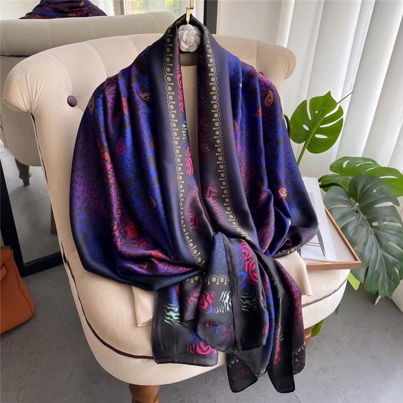 Sarongs Women Silk Winter Scarf Luxury Design Print Lady Beach Shawl Scarves Fashion Smooth Foulard Female Hijab 230509
Sarongs Women Silk Winter Scarf Luxury Design Print Lady Beach Shawl Scarves Fashion Smooth Foulard Female Hijab 230509