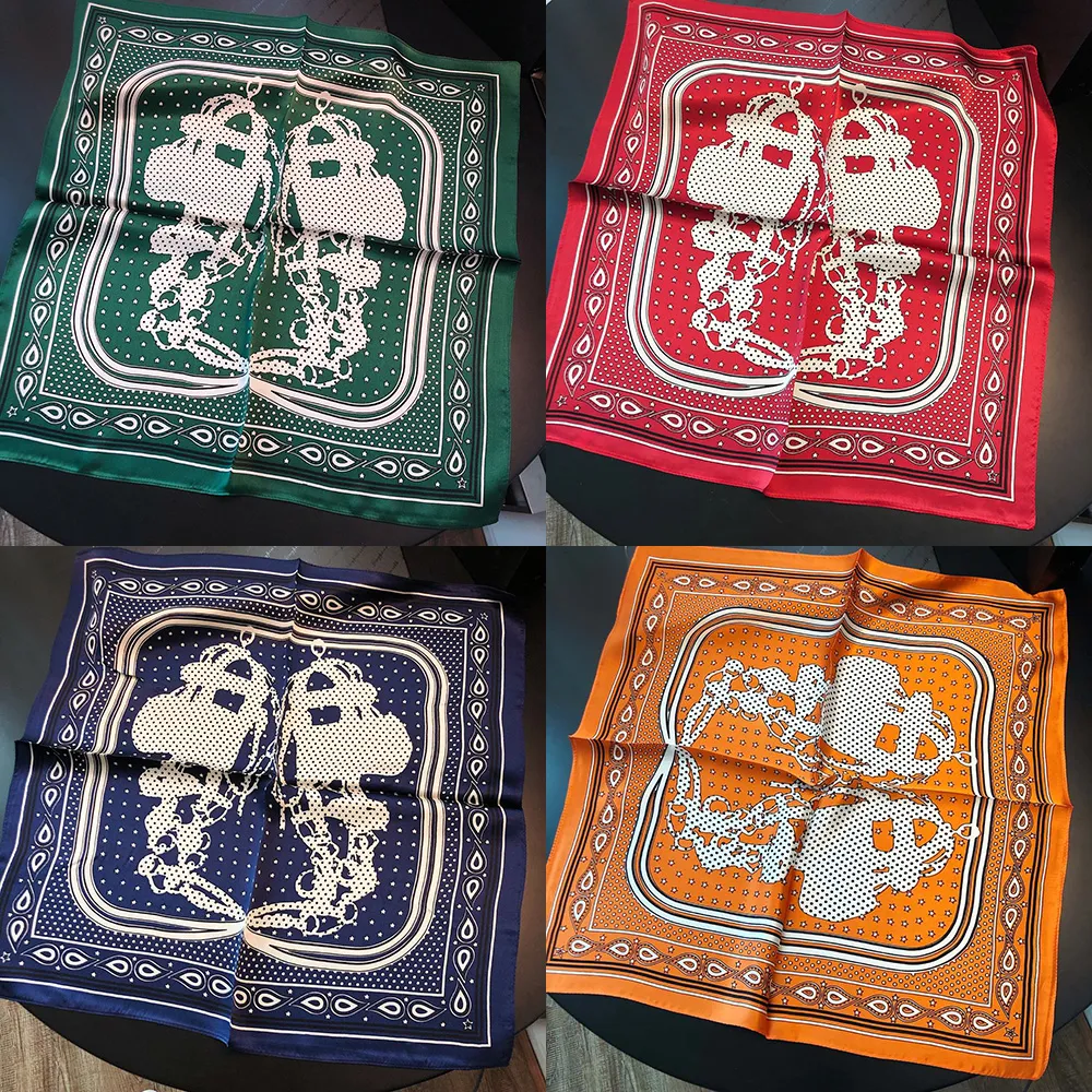 6 Color Luxury Brand Designer Silk Square Scarves Brand Scarf Original Edition Matching Novelty Pashmina Flower Shawl Girl Love Gifts Fashion Design 53X53cm
6 Color Luxury Brand Designer Silk Square Scarves Brand Scarf Original Edition Matching Novelty Pashmina Flower Shawl Girl Love Gifts Fashion Design 53X53cm