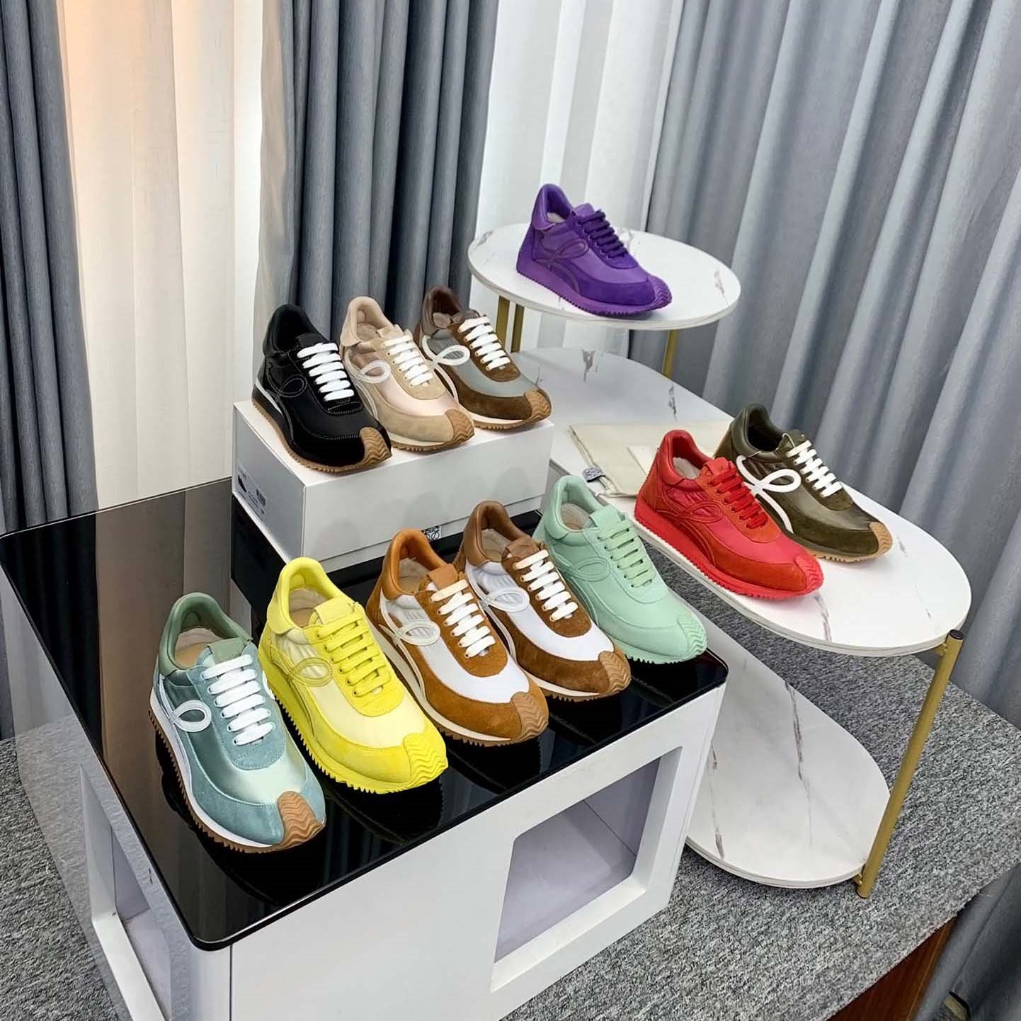 Designer Mens Womens Loews Casual Shoes Suede and nylon lace-up sneakers Anagram embossing Soft Upper Fashion Sport Ruuning Classic Shoe Size 35-45 01
Designer Mens Womens Loews Casual Shoes Suede and nylon lace-up sneakers Anagram embossing Soft Upper Fashion Sport Ruuning Classic Shoe Size 35-45 01