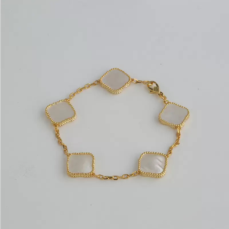 Classic Design Colorful Clover Charm Bracelet 18K Gold Stainless Steel Jewelry for Women Gift
Classic Design Colorful Clover Charm Bracelet 18K Gold Stainless Steel Jewelry for Women Gift