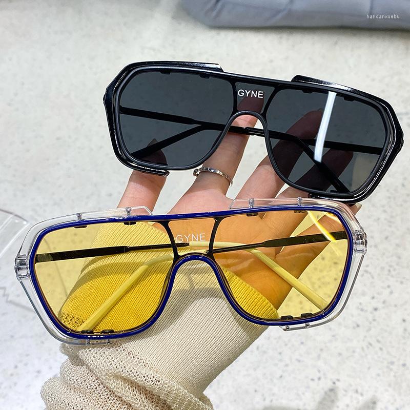 Sunglasses Large Frame Conjoined Lens For Woman Man Punk Western Style Anti UV400 Protective Goggles Trends Eye Glasses
Sunglasses Large Frame Conjoined Lens For Woman Man Punk Western Style Anti UV400 Protective Goggles Trends Eye Glasses