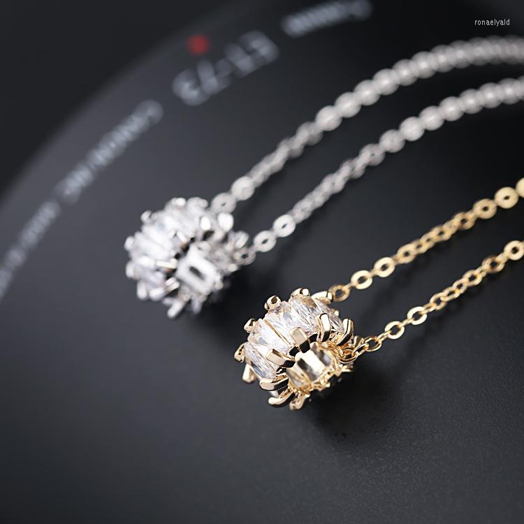 Chains Korean Design Light Luxury Cylinder Zircon Collar Chain Short Style Fashion Charm Gold Necklace.
Chains Korean Design Light Luxury Cylinder Zircon Collar Chain Short Style Fashion Charm Gold Necklace.