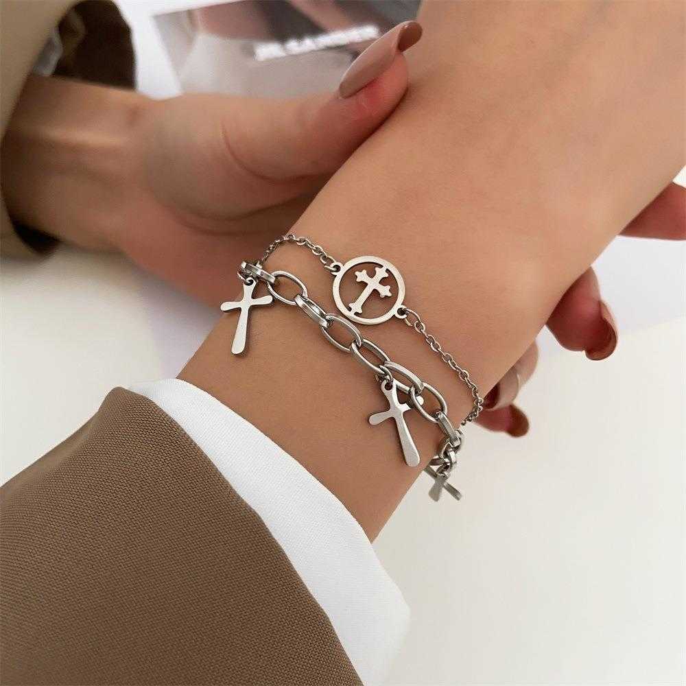 Fashionable Multi Layer Cross Hollow Link Bracelet Vintage Hip Hop Fashion Double Metal Chain Jewelry
Fashionable Multi Layer Cross Hollow Link Bracelet Vintage Hip Hop Fashion Double Metal Chain Jewelry