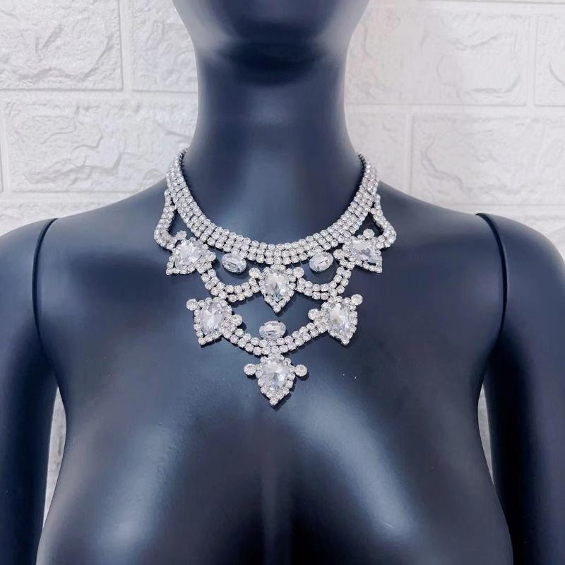 Chains European And American Exaggerated Water Droplet Shaped Rhinestone Necklace Women's Wedding Jewelry Crystal Multi Row
Chains European And American Exaggerated Water Droplet Shaped Rhinestone Necklace Women's Wedding Jewelry Crystal Multi Row