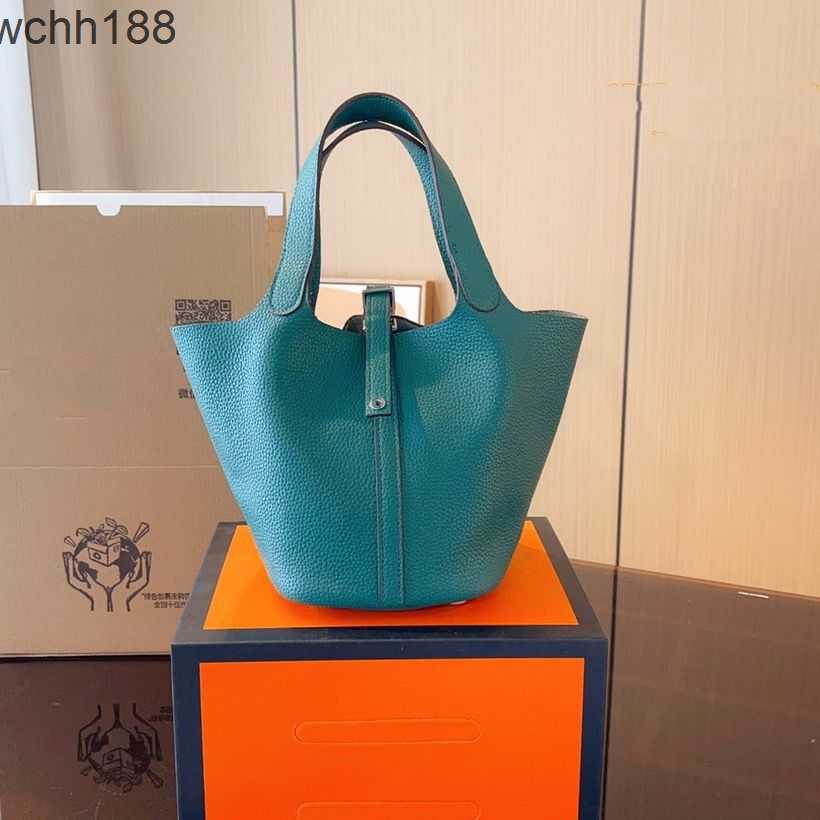 Portable Bag Designer Leather 2023 Tote Basket Patterned Picotin Bags Locks Bucket High Quality Lychee Simple Large Capacity Handbags Yjzy, Red
Portable Bag Designer Leather 2023 Tote Basket Patterned Picotin Bags Locks Bucket High Quality Lychee Simple Large Capacity Handbags Yjzy, Red
