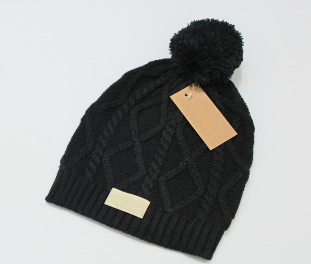 Winter Knitted Fur Hat Thicken Beanies hat with Real women Christmas fashion Warm Caps Hats2019794, White 
Winter Knitted Fur Hat Thicken Beanies hat with Real women Christmas fashion Warm Caps Hats2019794, White