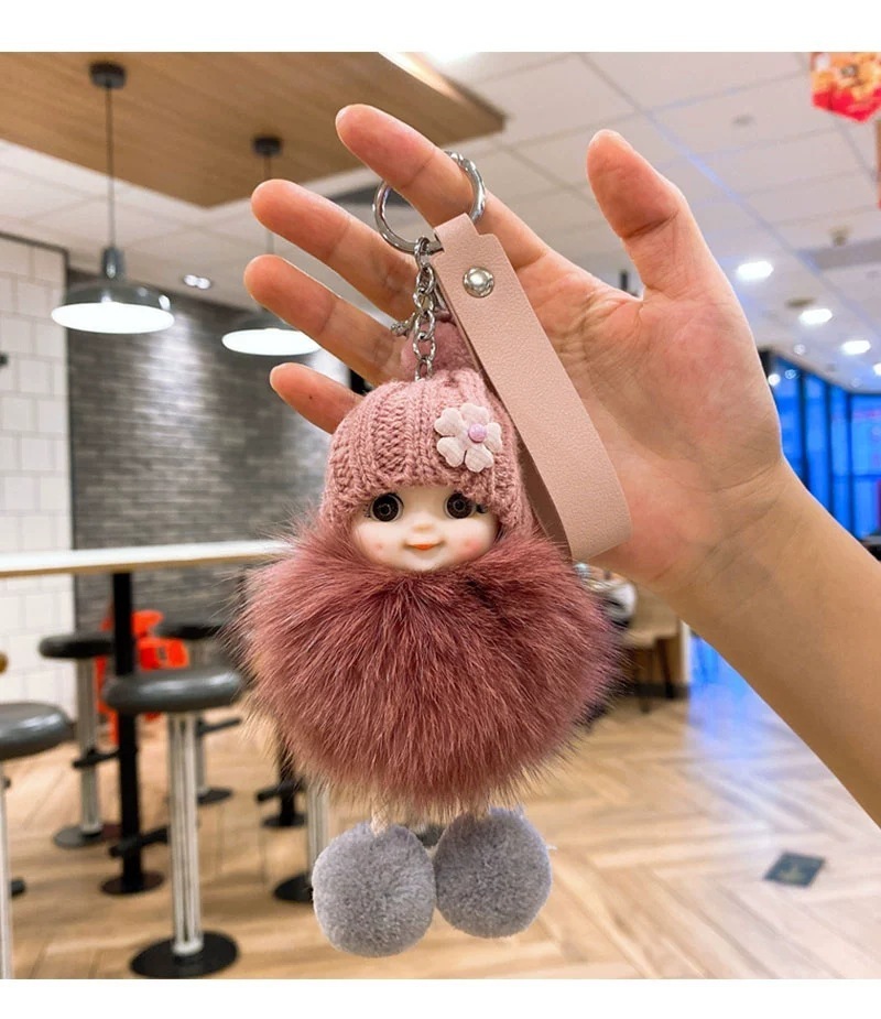 Keychains Lanyards Pompom Smiling Baby Cute Fluffy Plush Doll Key Chain For Women Girl Bags Pendant Keyring Gift Charming Decoration 230508