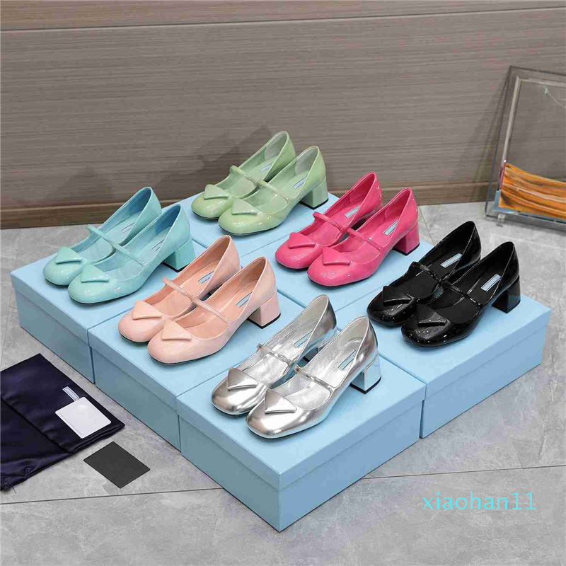 Designer new dress shoes loafers cat heels low heels wedding spring summer fashion shopping comfortable round head inverted triangle leather shoes size 35-40
Designer new dress shoes loafers cat heels low heels wedding spring summer fashion shopping comfortable round head inverted triangle leather shoes size 35-40