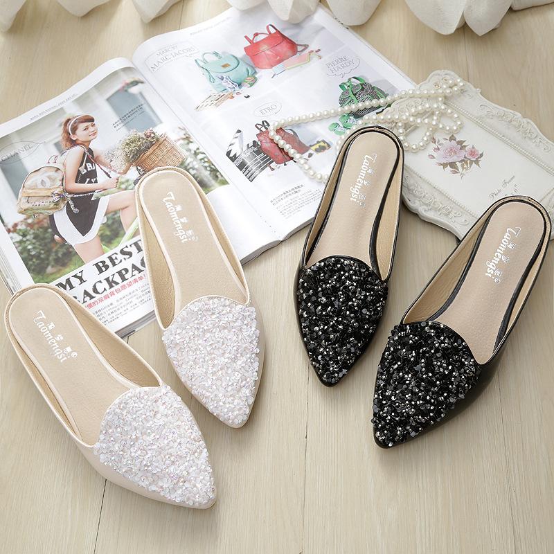 Slippers Fashion Female Patent Leather Rhinestone Sandals Flat Bottom Wild Soft Peas Single Shoes Summer, Beige
Slippers Fashion Female Patent Leather Rhinestone Sandals Flat Bottom Wild Soft Peas Single Shoes Summer, Beige