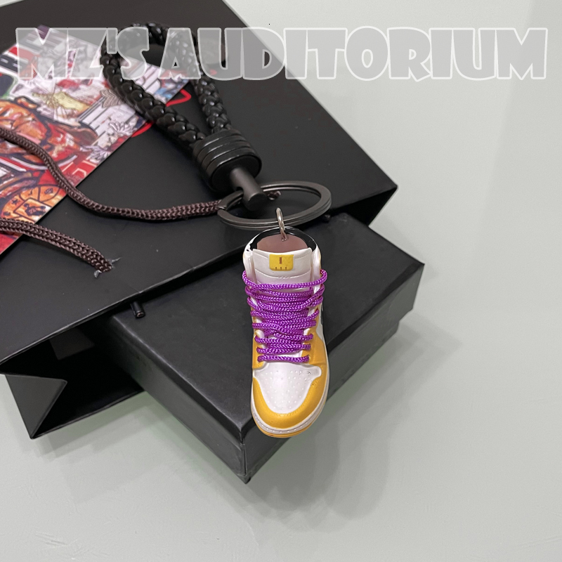 Keychains Lanyards Creative Gift Box Package Sneakers Model Set Mobile Phone Backpack Cute Pendant Couple Birthday 230508