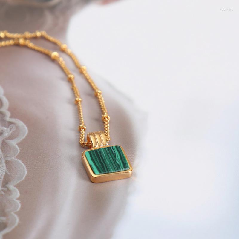 Pendant Necklaces Luxurious Green Micro Zircon Geometric Square Short Necklace For Women's Sexy Neck Chain Fashion Jewelry Accessories
Pendant Necklaces Luxurious Green Micro Zircon Geometric Square Short Necklace For Women's Sexy Neck Chain Fashion Jewelry Accessories