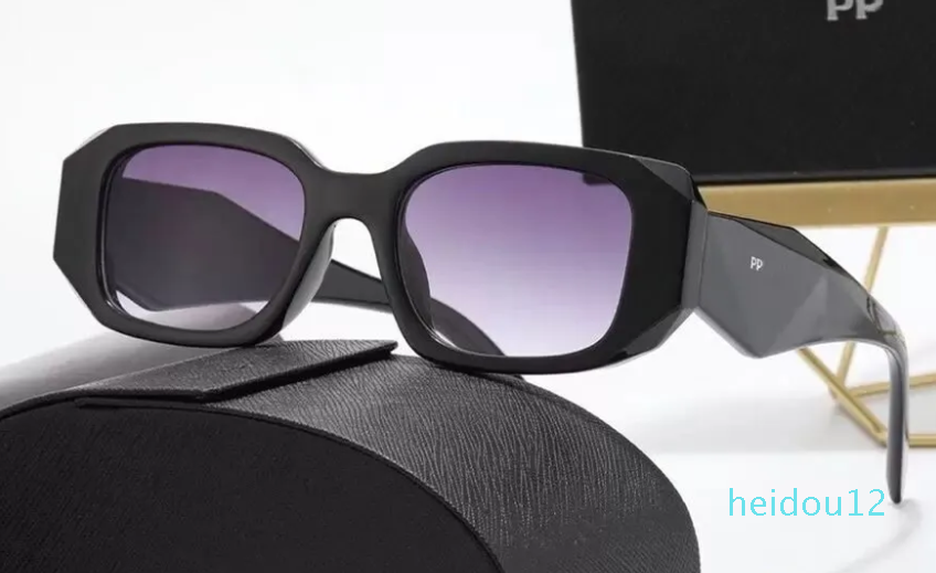Fashion Designer Classic Sunglasses Goggles Beach sunglasses Men and Women 7 color optional
Fashion Designer Classic Sunglasses Goggles Beach sunglasses Men and Women 7 color optional