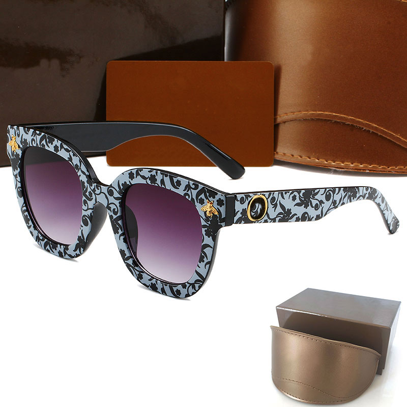 High Quality beach Womans Sunglasses Luxury vintage Men Sun glasses net red same glasses Brand men Designer eyeglass Gradient women spectacles 0116 Sun glasses
High Quality beach Womans Sunglasses Luxury vintage Men Sun glasses net red same glasses Brand men Designer eyeglass Gradient women spectacles 0116 Sun glasses
