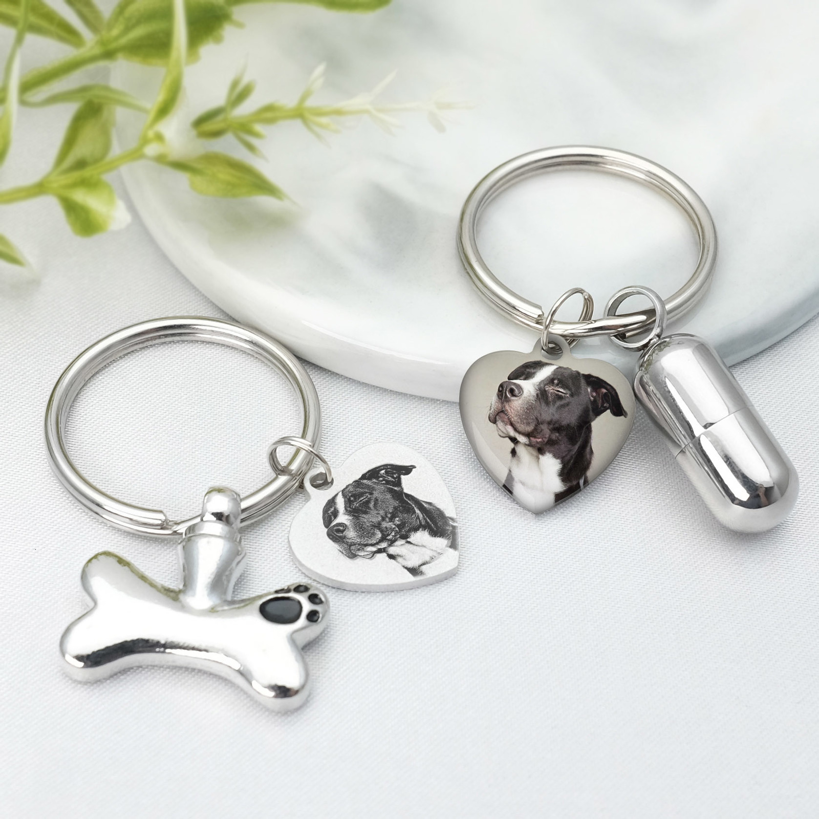 Keychains Lanyards Personalized Pet Urn Keychain Dog Key Chain Memorial Cat Cylinder Cremation Keyring Po Keepsake Ashes Jewelry 230508
Keychains Lanyards Personalized Pet Urn Keychain Dog Key Chain Memorial Cat Cylinder Cremation Keyring Po Keepsake Ashes Jewelry 230508