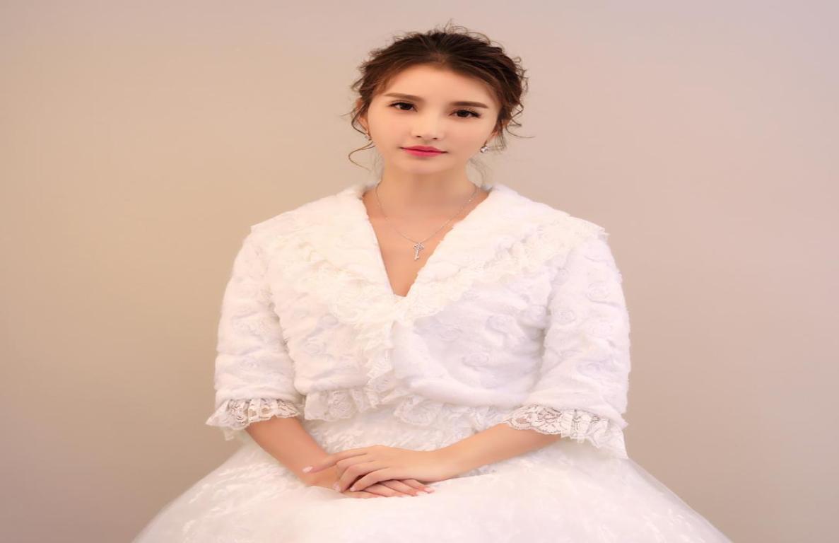 2019 Sexy Women Winter Wedding Coat Faux Fur Ivory Warm Wraps Elegant 34 Long Sleeves Lace Border Flowers Embellishment Cheap Wom4044389
2019 Sexy Women Winter Wedding Coat Faux Fur Ivory Warm Wraps Elegant 34 Long Sleeves Lace Border Flowers Embellishment Cheap Wom4044389