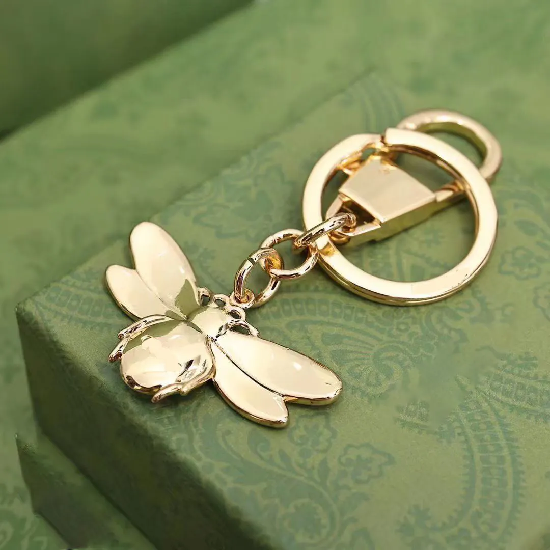 2023 keychains luxury designer keychain lanyards mens metal buckle keychain for men and women car key chain bag charm unisex keyring fashion accessories 19colors
2023 keychains luxury designer keychain lanyards mens metal buckle keychain for men and women car key chain bag charm unisex keyring fashion accessories 19colors
