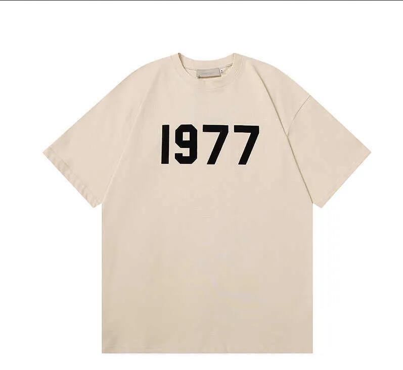 Men Tracksuits 1977 Mens Tracksuits Printed Casual Sports Suit High Street Loose Short Sleeve T-shirt Men's And Women's Fashion Shorts, Q1111
Men Tracksuits 1977 Mens Tracksuits Printed Casual Sports Suit High Street Loose Short Sleeve T-shirt Men's And Women's Fashion Shorts, Q1111