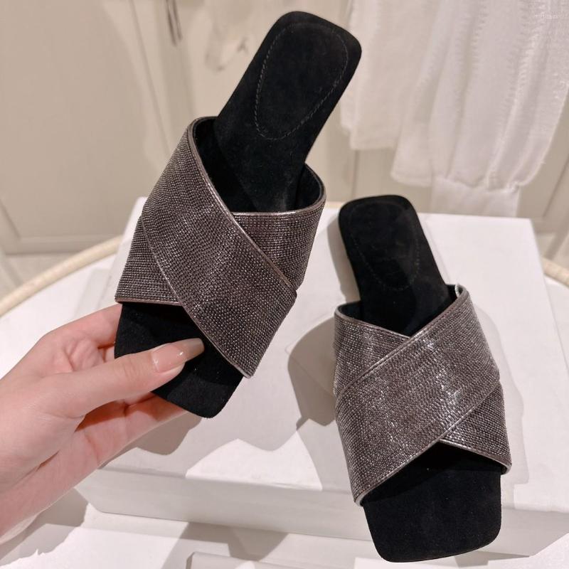 Slippers Size 35-42 Drill Crystal Bowtie Shoes Formal Ladies Flat Heel Dress Mules Flip Flops For Girls Outdoor, Picture shown
Slippers Size 35-42 Drill Crystal Bowtie Shoes Formal Ladies Flat Heel Dress Mules Flip Flops For Girls Outdoor, Picture shown