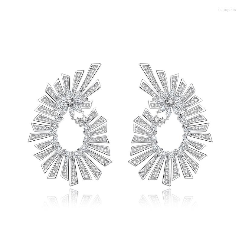 Stud Earrings Fashion Flower Earring Paved Zircon Geometric Design Stainless Steel Needle Wedding Party Jewelry For Men Women
Stud Earrings Fashion Flower Earring Paved Zircon Geometric Design Stainless Steel Needle Wedding Party Jewelry For Men Women