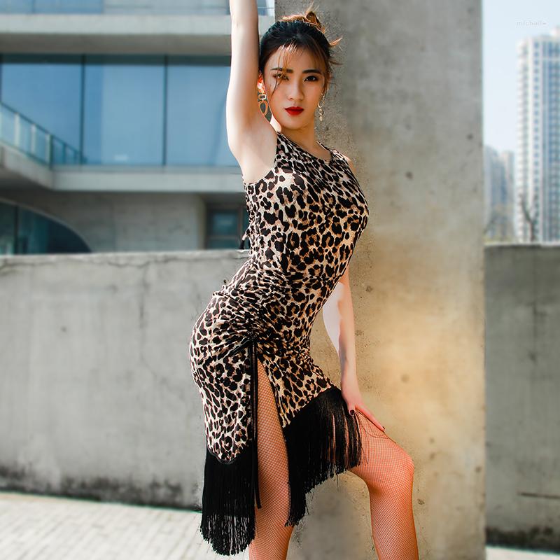 Stage Wear 2023 Leopard Latin Dance Dress Tassel Fringed Practice Clothes Feminine Halter Sexy Competition DQS7217, Picture shown
Stage Wear 2023 Leopard Latin Dance Dress Tassel Fringed Practice Clothes Feminine Halter Sexy Competition DQS7217, Picture shown