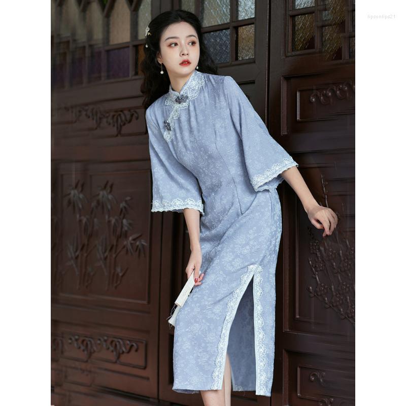 Ethnic Clothing Spring And Summer Improved Cheongsam Women Blue Round Lapel Standing Collar In The Thin Section Of Traditional Chinese Dress
Ethnic Clothing Spring And Summer Improved Cheongsam Women Blue Round Lapel Standing Collar In The Thin Section Of Traditional Chinese Dress