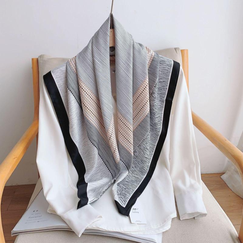 Scarves 2023 Elegant Striped Prints Silk Polyester Luxury Women Satin Square Scarf Hajabs Ladies For Neck Multifunction 90cm
Scarves 2023 Elegant Striped Prints Silk Polyester Luxury Women Satin Square Scarf Hajabs Ladies For Neck Multifunction 90cm