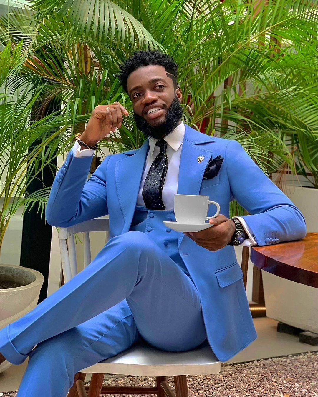 Men's Suits Blazers Blue Blazer Sets Custome Wedding Men'S Suits 3 Pieces Slim Fit Tuxedo Business Casual Handsome Elegant Dress JacketPantsVest 230509
Men's Suits Blazers Blue Blazer Sets Custome Wedding Men'S Suits 3 Pieces Slim Fit Tuxedo Business Casual Handsome Elegant Dress JacketPantsVest 230509
