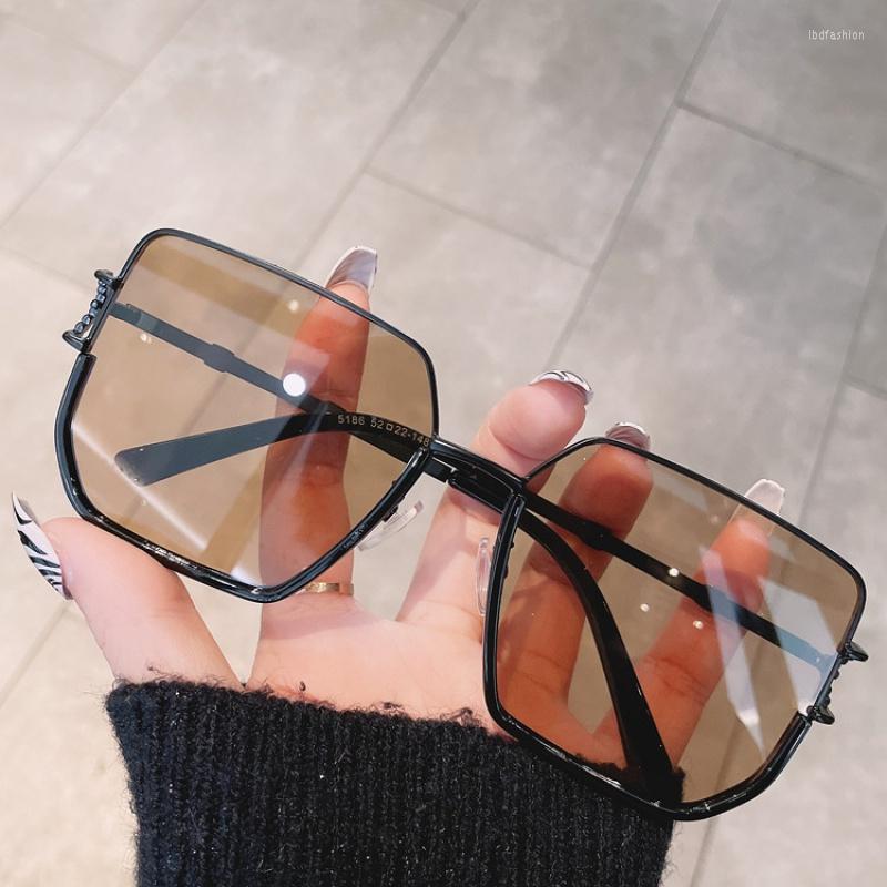 Sunglasses Real S Fashion Female Half Frame Temperament To Make Big Face Thin-Looked UV Protection Metal
Sunglasses Real S Fashion Female Half Frame Temperament To Make Big Face Thin-Looked UV Protection Metal