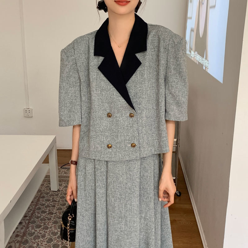 Two Piece Dress Vintage 2Piece Set Women Suit Blazer Skirts Tweed Notched Short Sleeve CoatsHigh Waist Pleated Bust Outwear Woman Sets 230509, Gray
Two Piece Dress Vintage 2Piece Set Women Suit Blazer Skirts Tweed Notched Short Sleeve CoatsHigh Waist Pleated Bust Outwear Woman Sets 230509, Gray