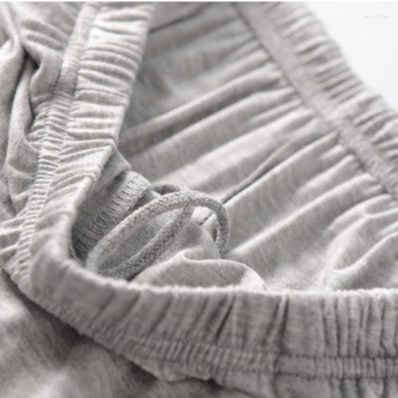 Men's Sleepwear Pajamas Men's Summer Plus Size Shorts Casual Home Loose Five-point Pants Thin Breathable And Comfortable Nightwear, Light grey
Men's Sleepwear Pajamas Men's Summer Plus Size Shorts Casual Home Loose Five-point Pants Thin Breathable And Comfortable Nightwear, Light grey