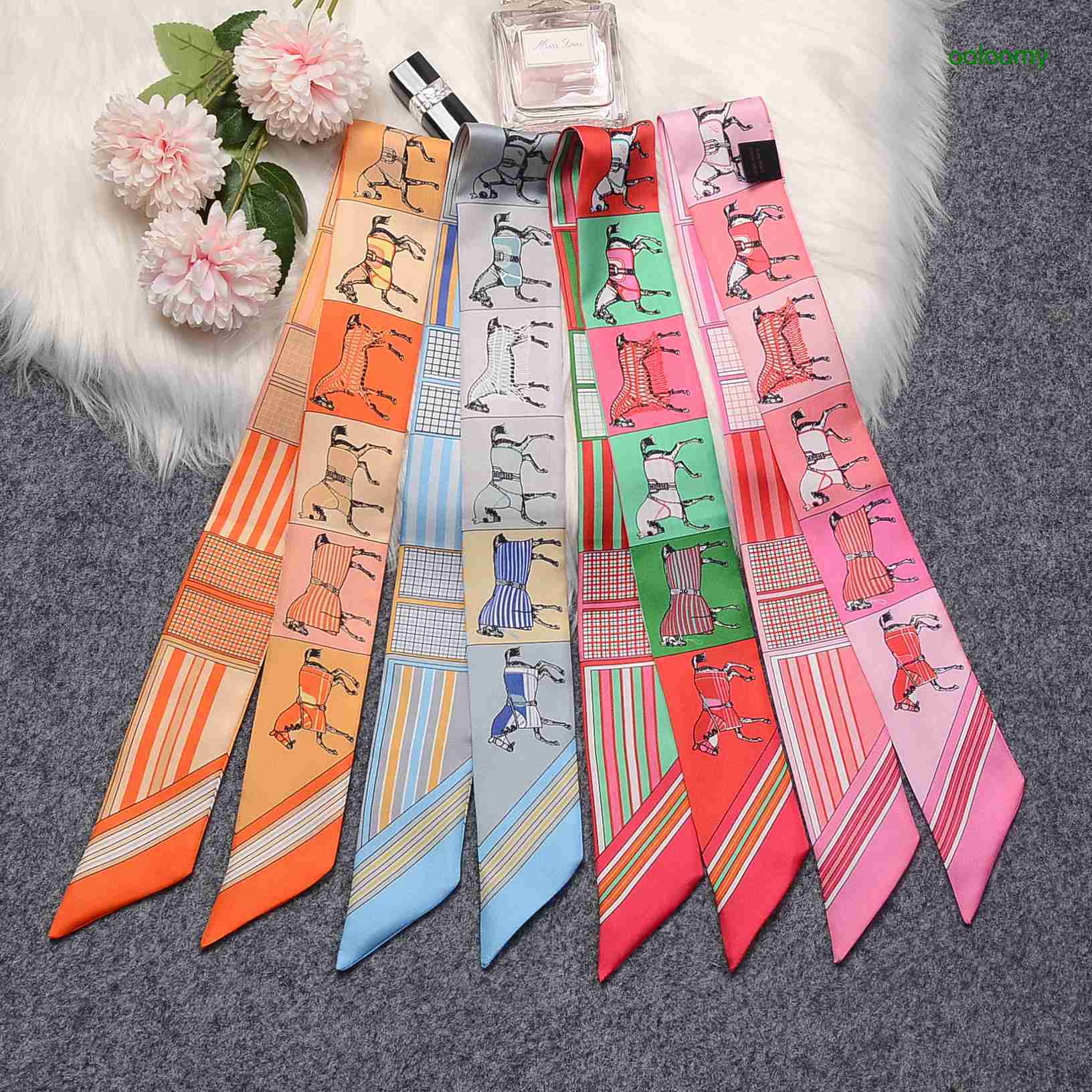 Hemres Designer Cravat French Silk Scarf Three Color Plaid Women's Rectangle Headband Neckband Hair Ribbon
Hemres Designer Cravat French Silk Scarf Three Color Plaid Women's Rectangle Headband Neckband Hair Ribbon