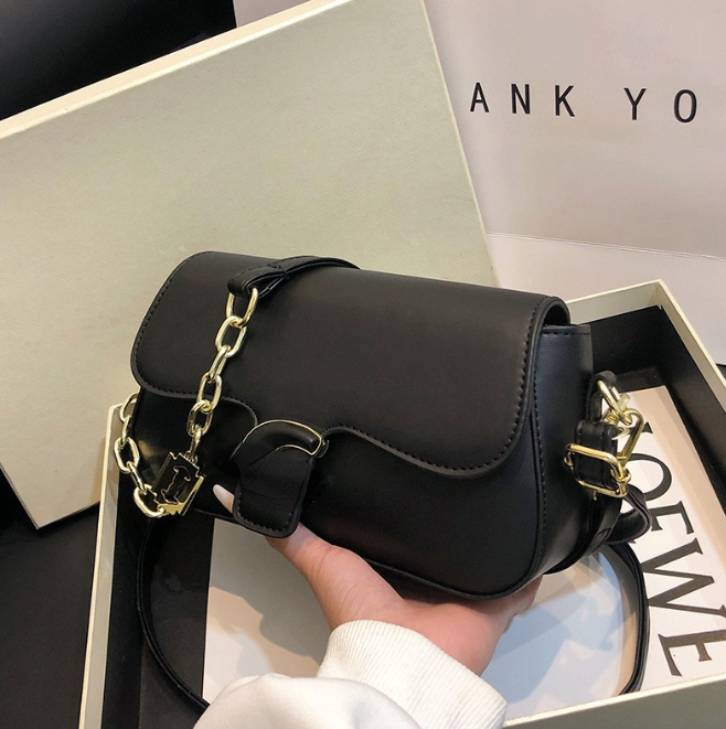 Candy Color Chain Messenger Bag Letter Women's Twist Lock Bags Factory Foreign Trade Retail, 23*14*7.5cm
Candy Color Chain Messenger Bag Letter Women's Twist Lock Bags Factory Foreign Trade Retail, 23*14*7.5cm