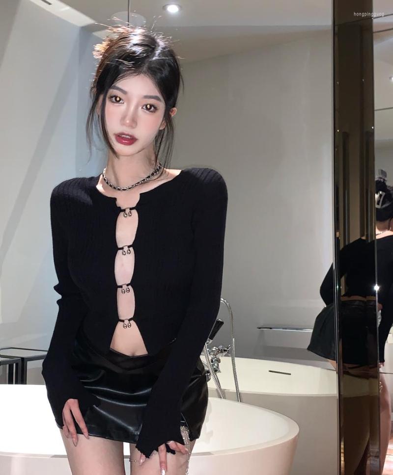 Women's T Shirts Metal Ring Button Up Hollow Solid Black White Knit Long Sleeve T-Shirt Y2k Women Crop Top Gothic Sexy Shirt Cropped
Women's T Shirts Metal Ring Button Up Hollow Solid Black White Knit Long Sleeve T-Shirt Y2k Women Crop Top Gothic Sexy Shirt Cropped